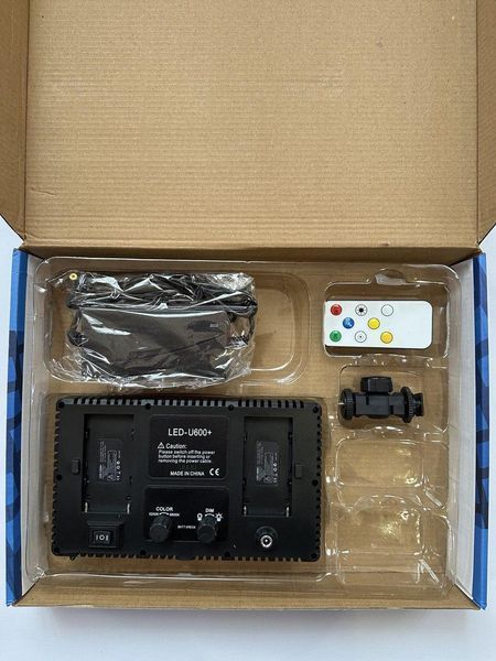 Профессиональная LED лампа видеосвет Varicolor PRO LED U600+ (3200-5600K) с сетевым адаптером 31075 фото