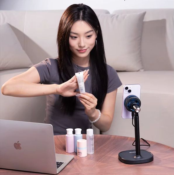 Подставка для iPhone магнитная беспроводная зарядка и охлаждение MagSafe Ulanzi SK-10 4720 фото